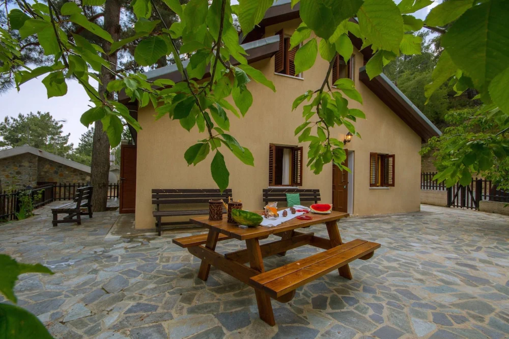 Persephone Cottage - Enhance Your Senses