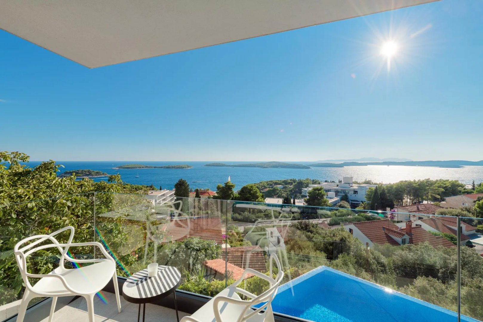 Anabel in Hvar with 4 bedrooms and 4 bathrooms