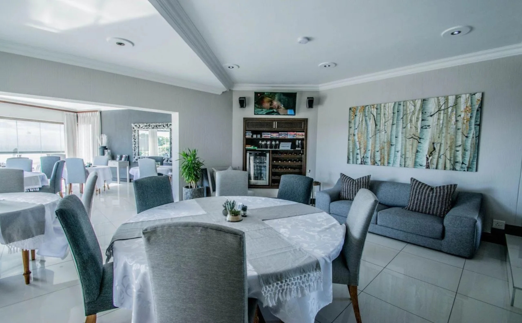 African Oceans Manor on the Beach