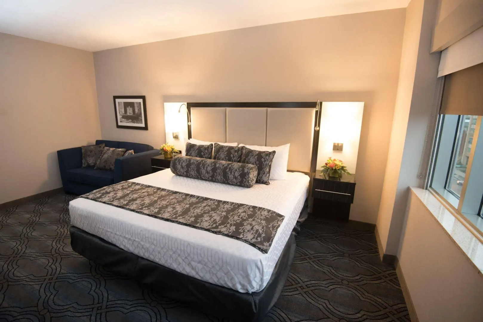 DoubleTree by Hilton St. Louis Forest Park