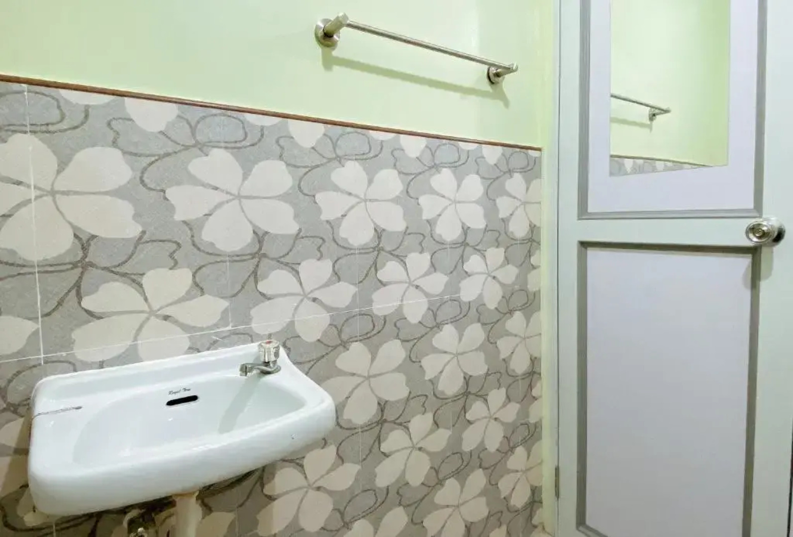 RedDoorz @ Calapandayan Subic Zambales