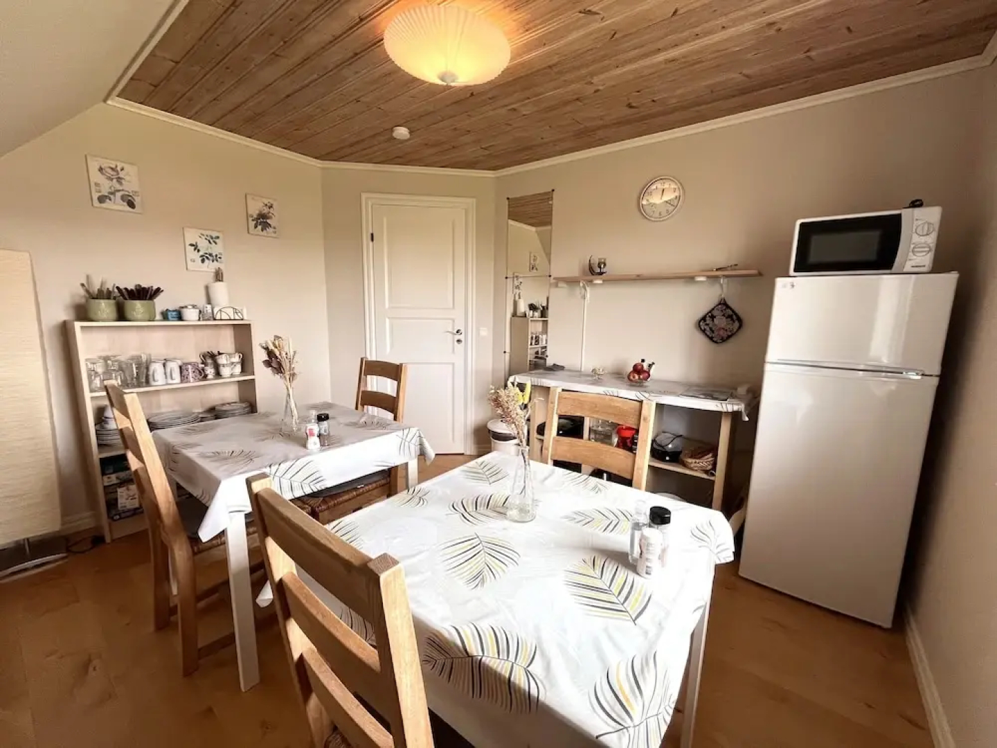 Johnnys Bed & Breakfast