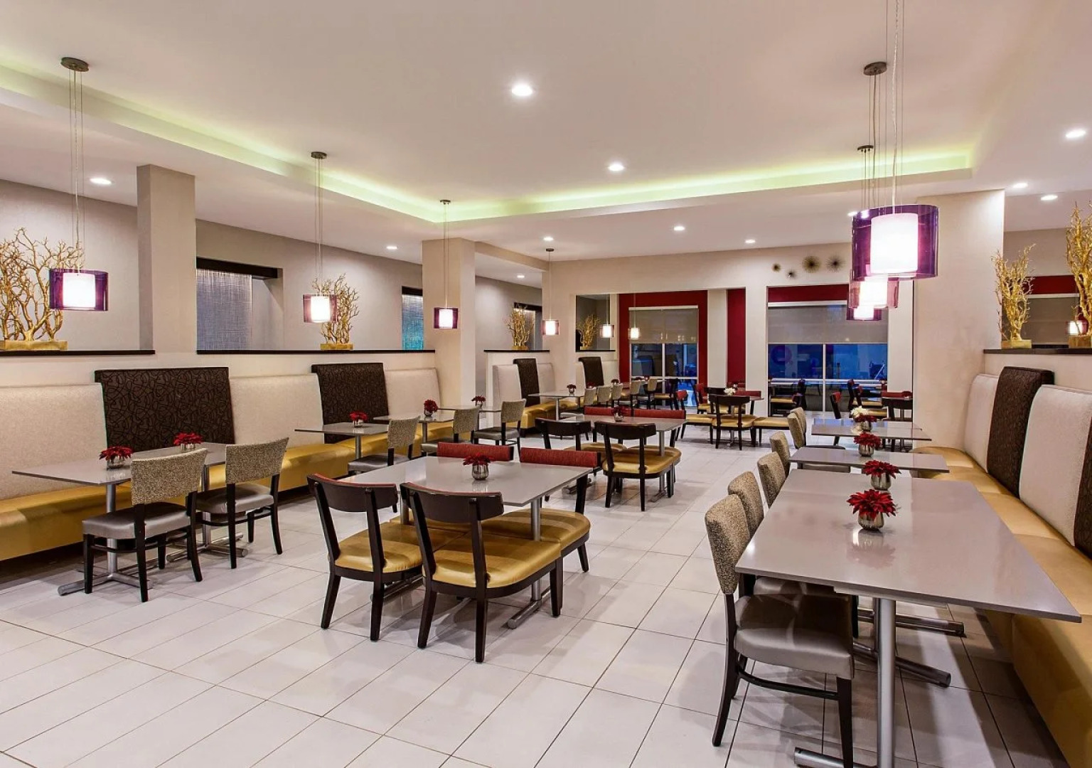 Holiday Inn Express & Suites Anaheim Resort Area by IHG