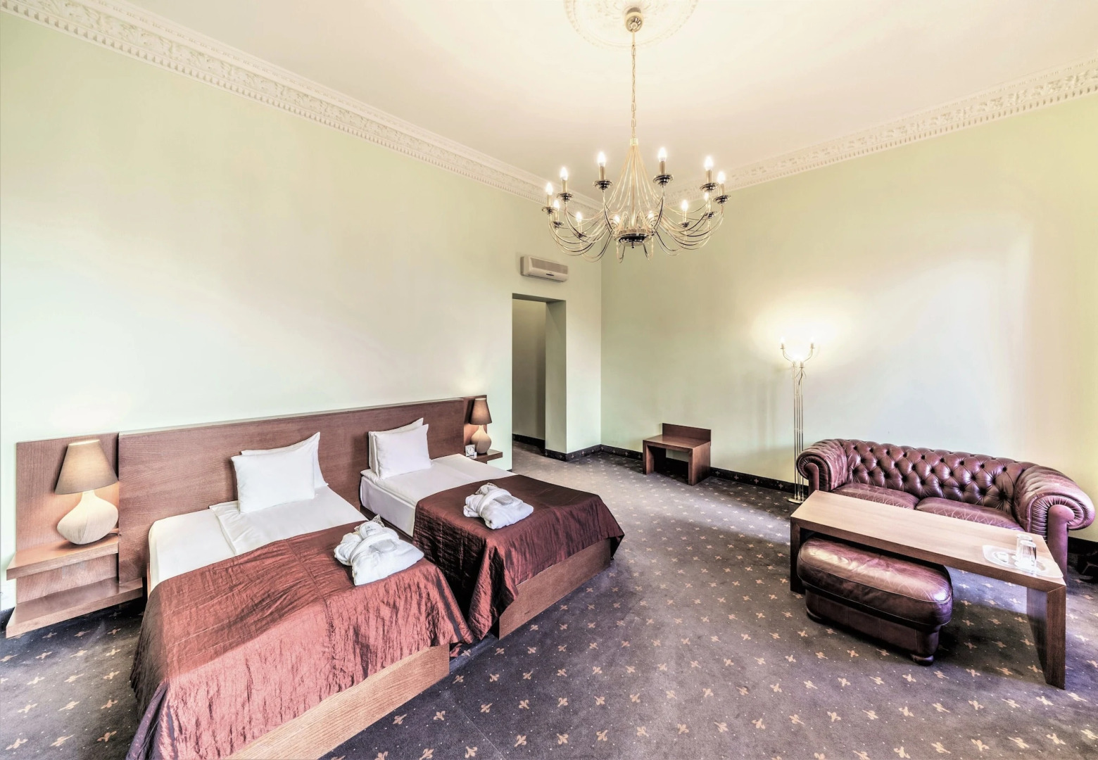 Rixwell Centra Hotel