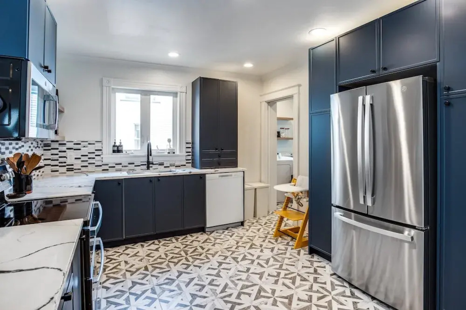 Sunnyside Cottage 3 Bedroom Home by RedAwning