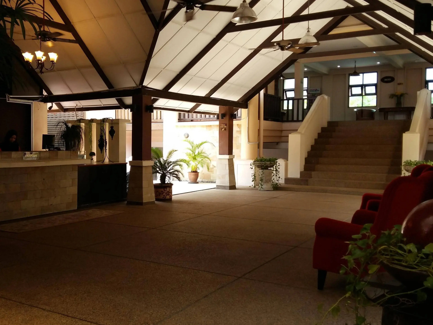 D'Feringghi Haus Hotel & Restaurant