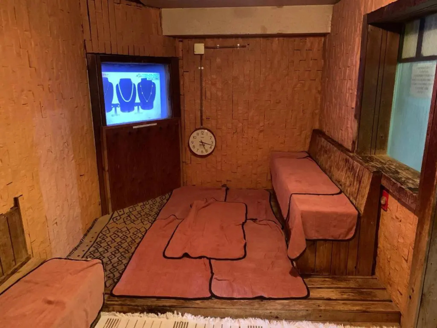 Capsule Hotel 310