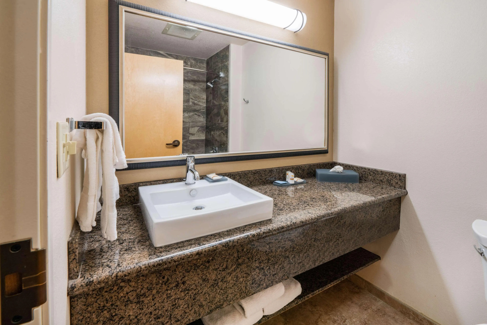 Best Western Plus Riverfront Hotel & Suites