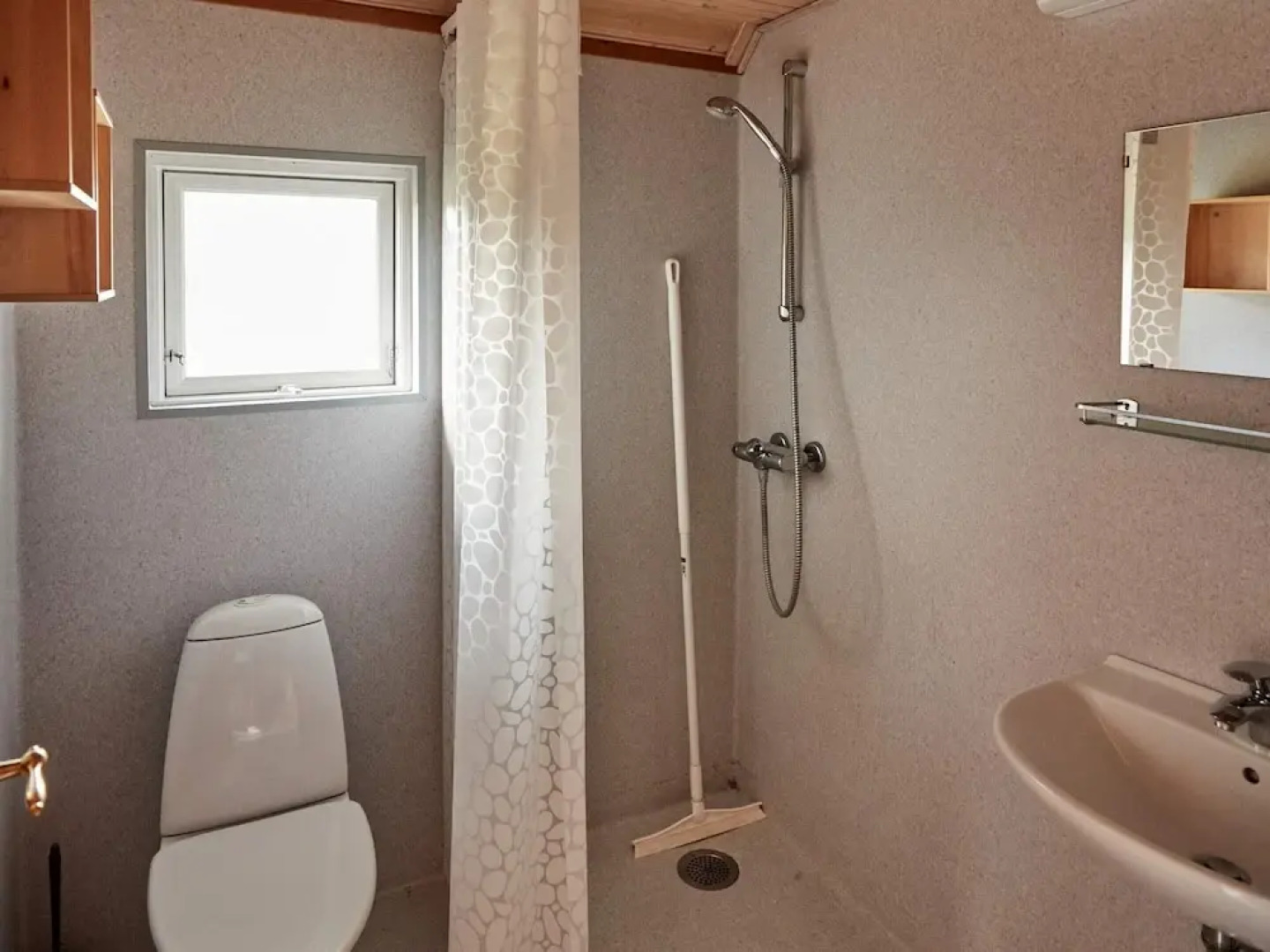 6 Person Holiday Park Home in Bryrup