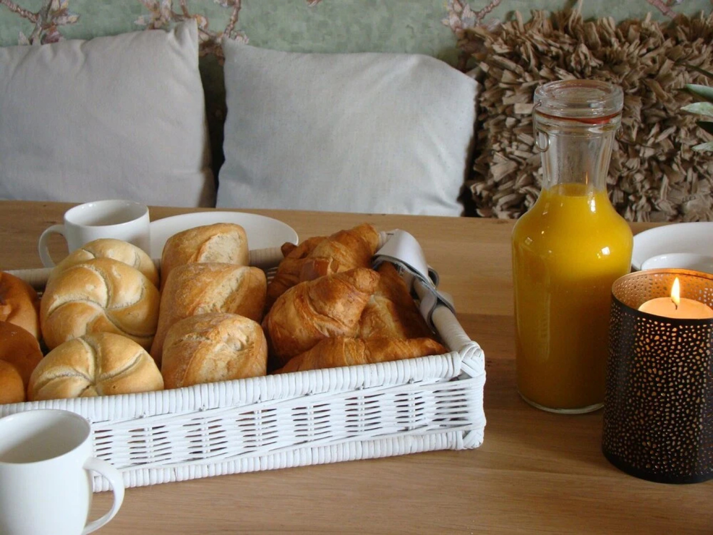 Rural Holiday Home With Outdoor Pool & Sauna