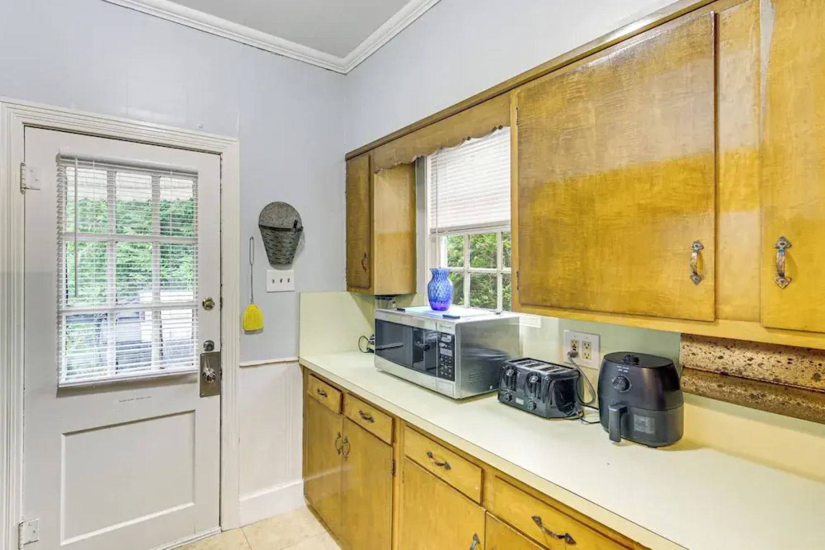 Lumberjack Hideaway Near Campus in Nacogdoches!