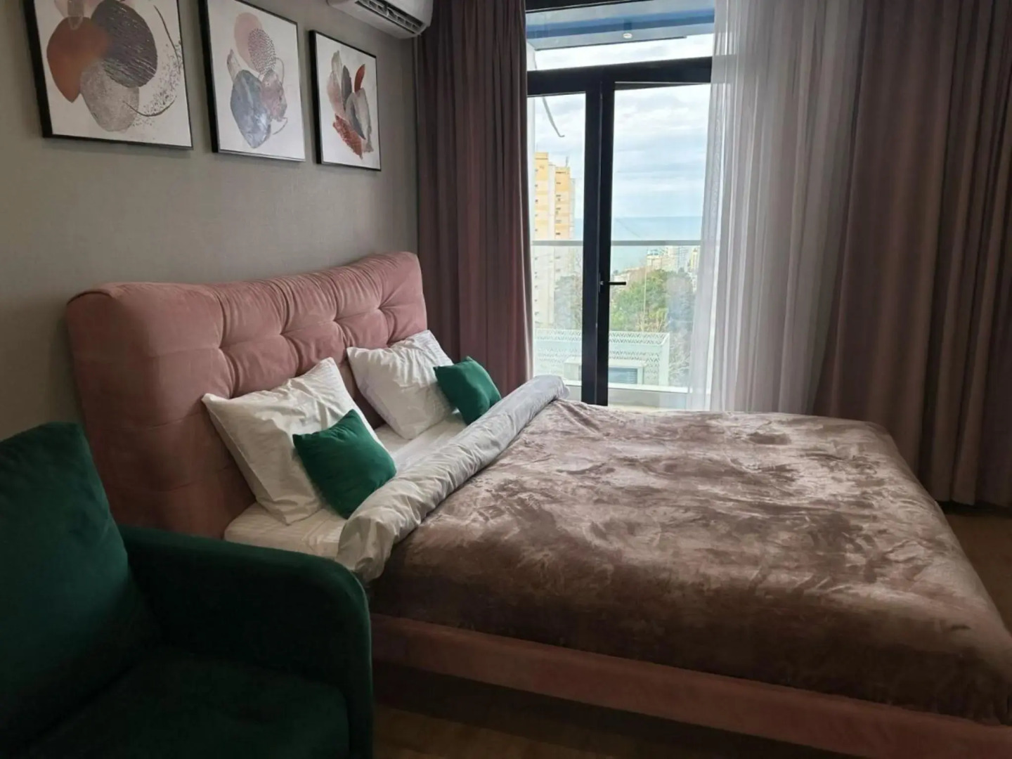 Апартаменты на улице Ясногорская-16/2