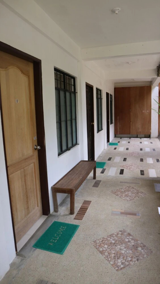 Charm Guest House - Hostel