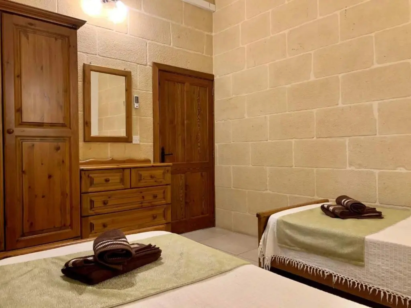 Hofra Farmhouse - 5 bedroom farmhouse with private pool available