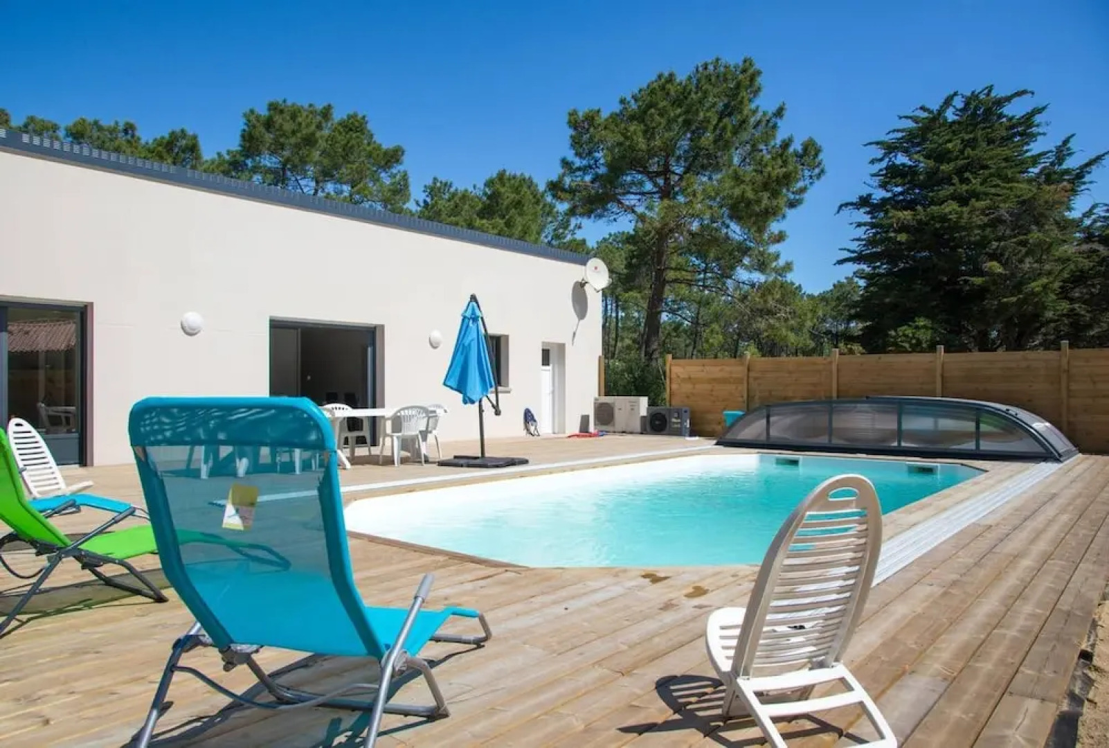 Villa With 3 Bedrooms in Saint-jean-de-monts, With Private Pool, Enclo