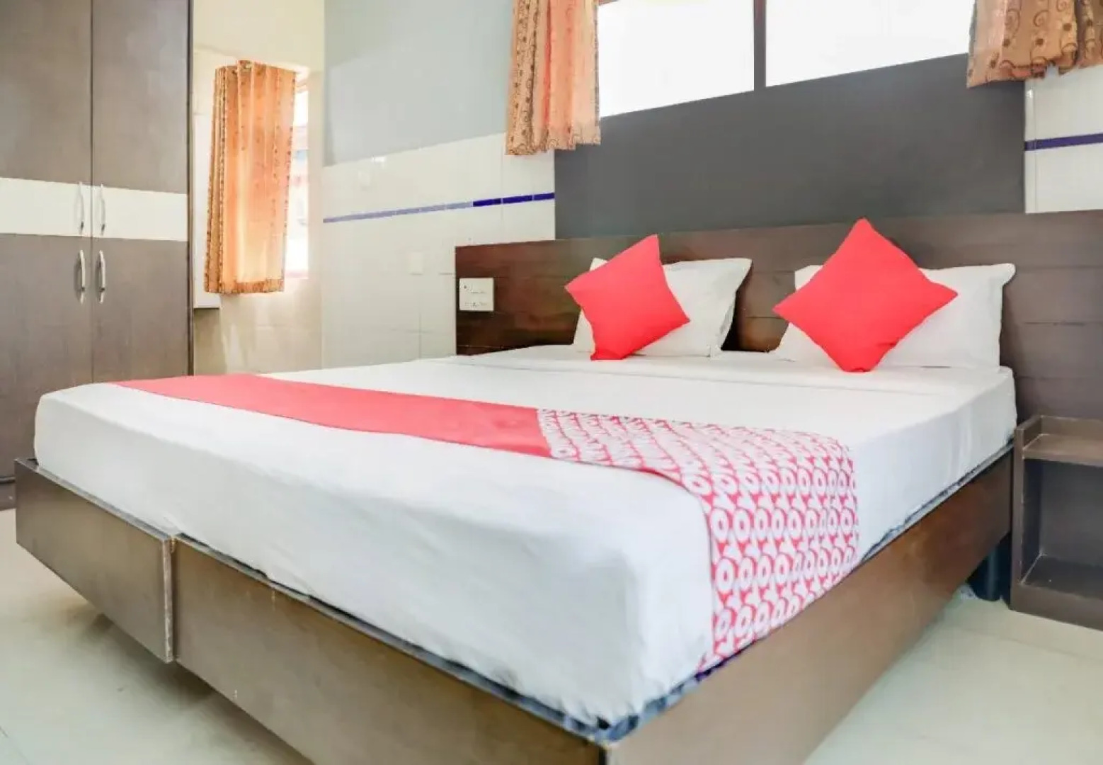 Shanthi Royal by OYO Rooms