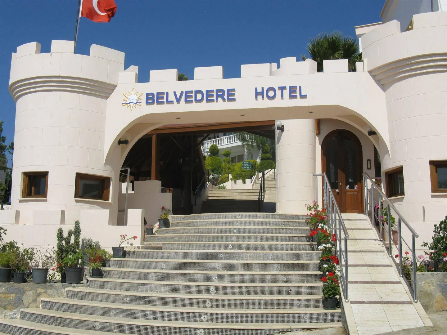 Family Belvedere Hotel