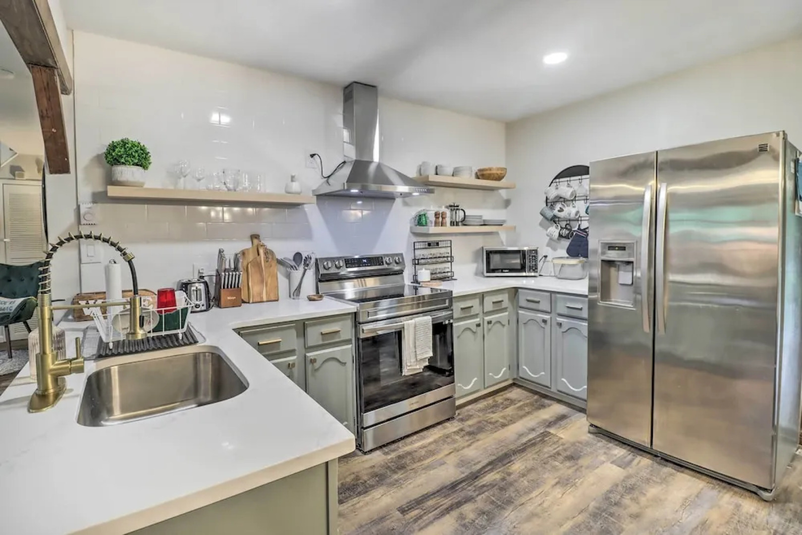 Charming Emerald Lakes Cottage w/ Hot Tub!