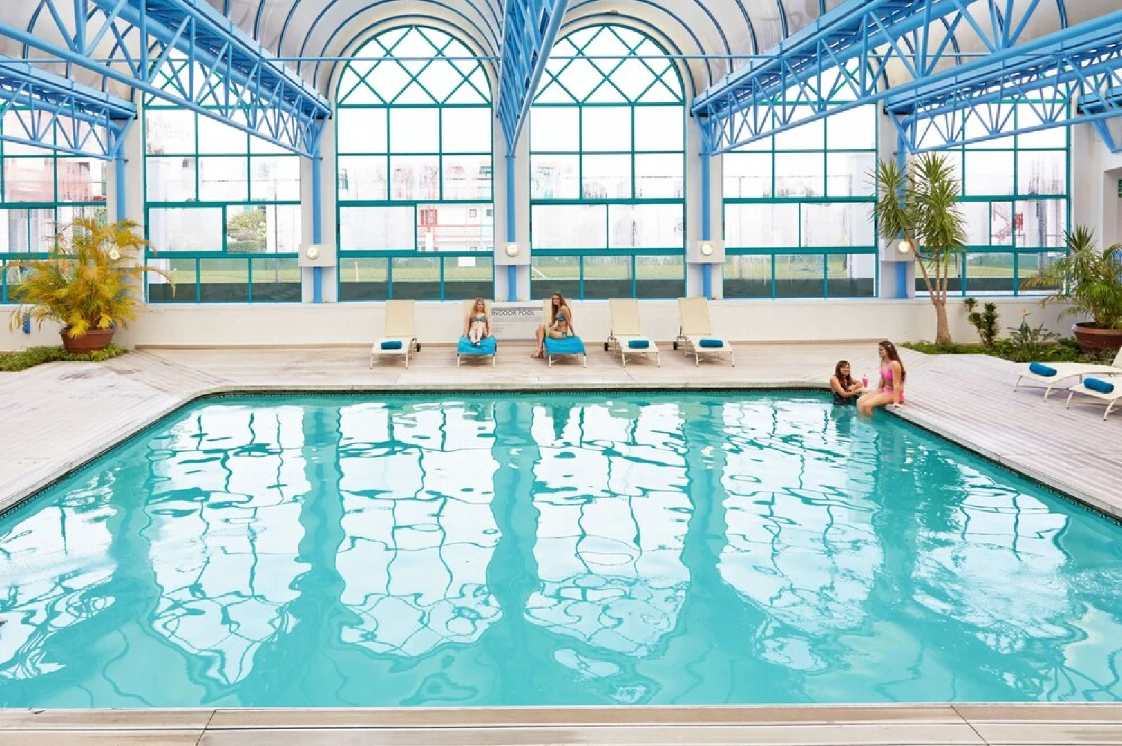 Club Mykonos Athenian Cascades