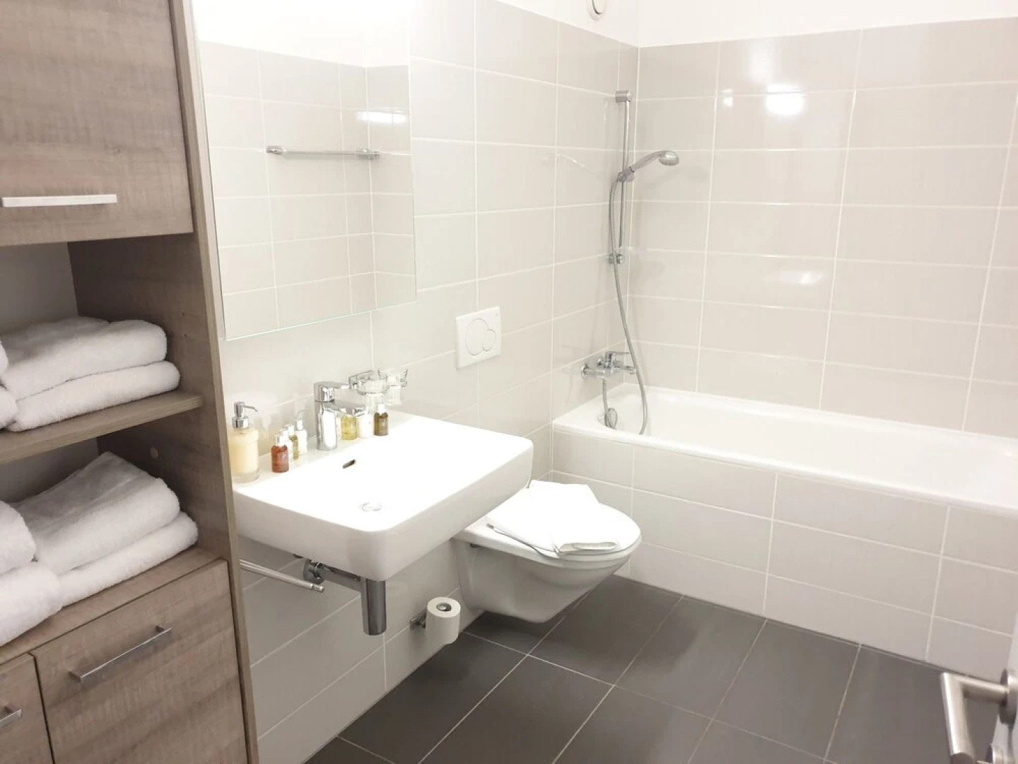 Vevey Elite 3 Bedroom Apartment