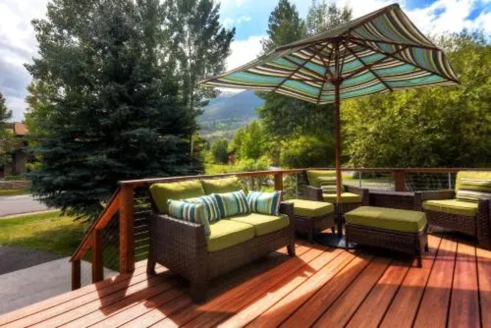 Four-Bedroom Family Friendly House with Chef's Kitchen