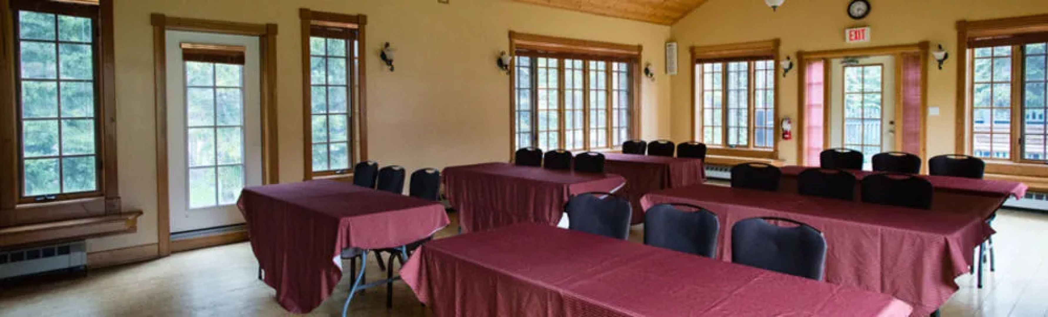 Banff Y Mountain Lodge