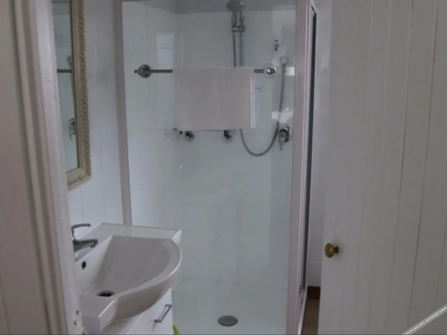 Blossoms on the Bay - Nubeena