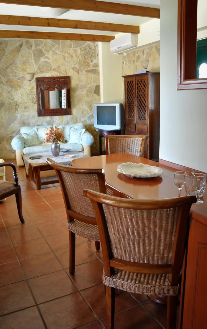Orsalia Luxury Suites