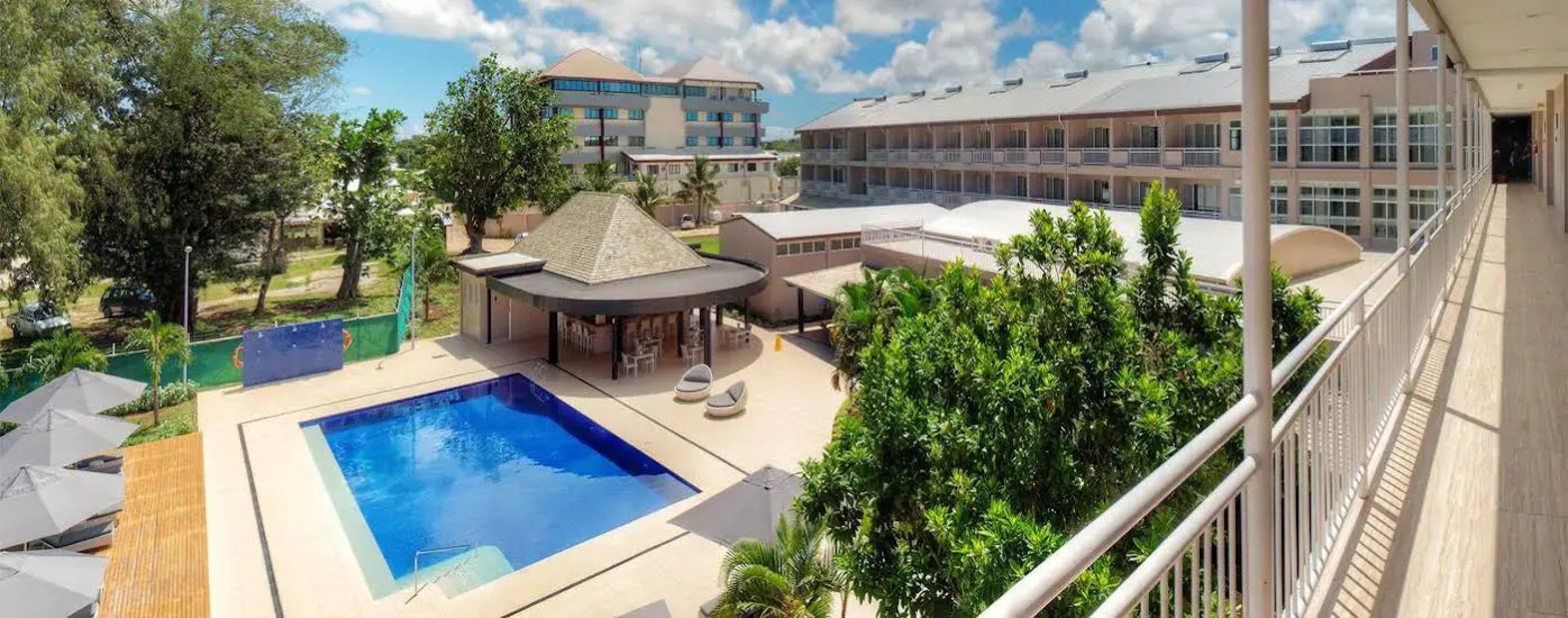 Tanoa International Dateline Hotel
