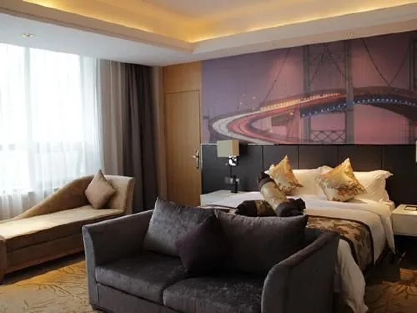 Xianning Youth Theme Hotel