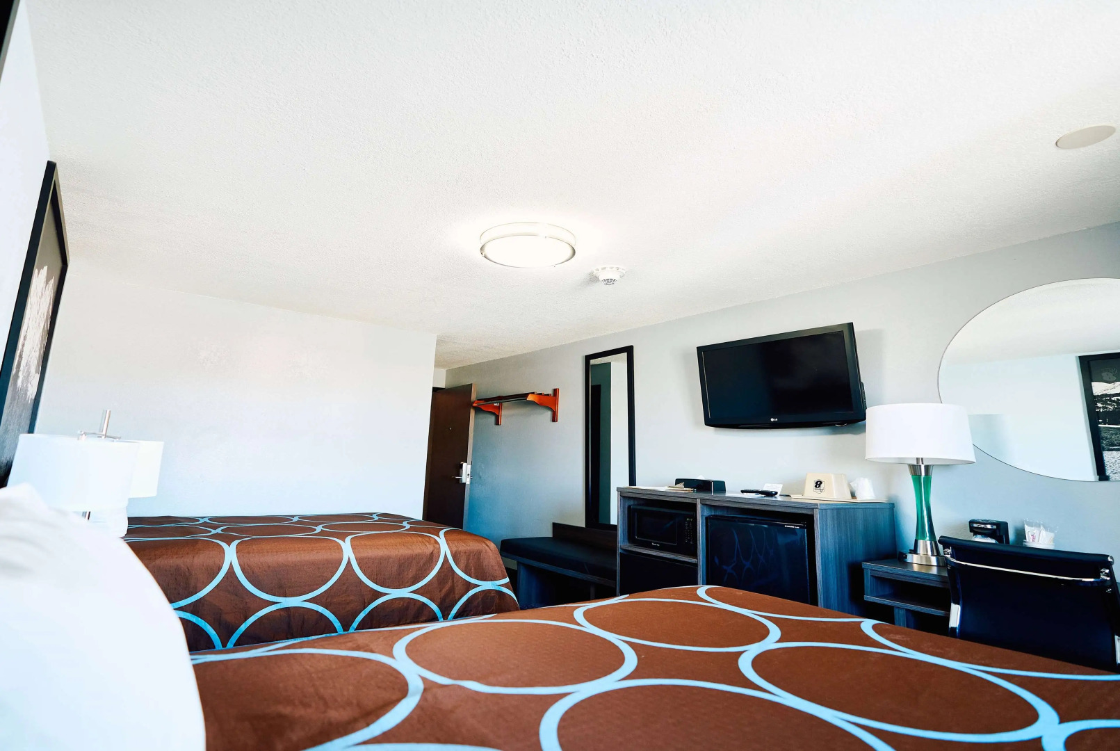 Super 8 by Wyndham Pueblo