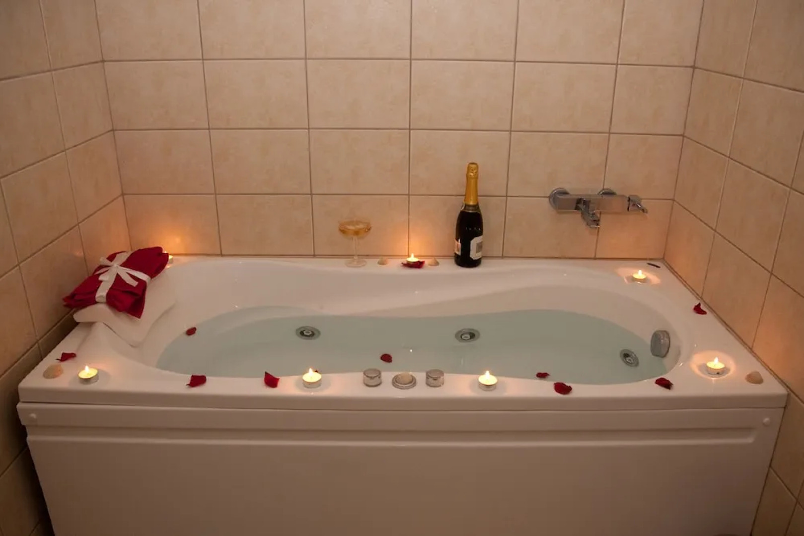 Отель Cavo Petra