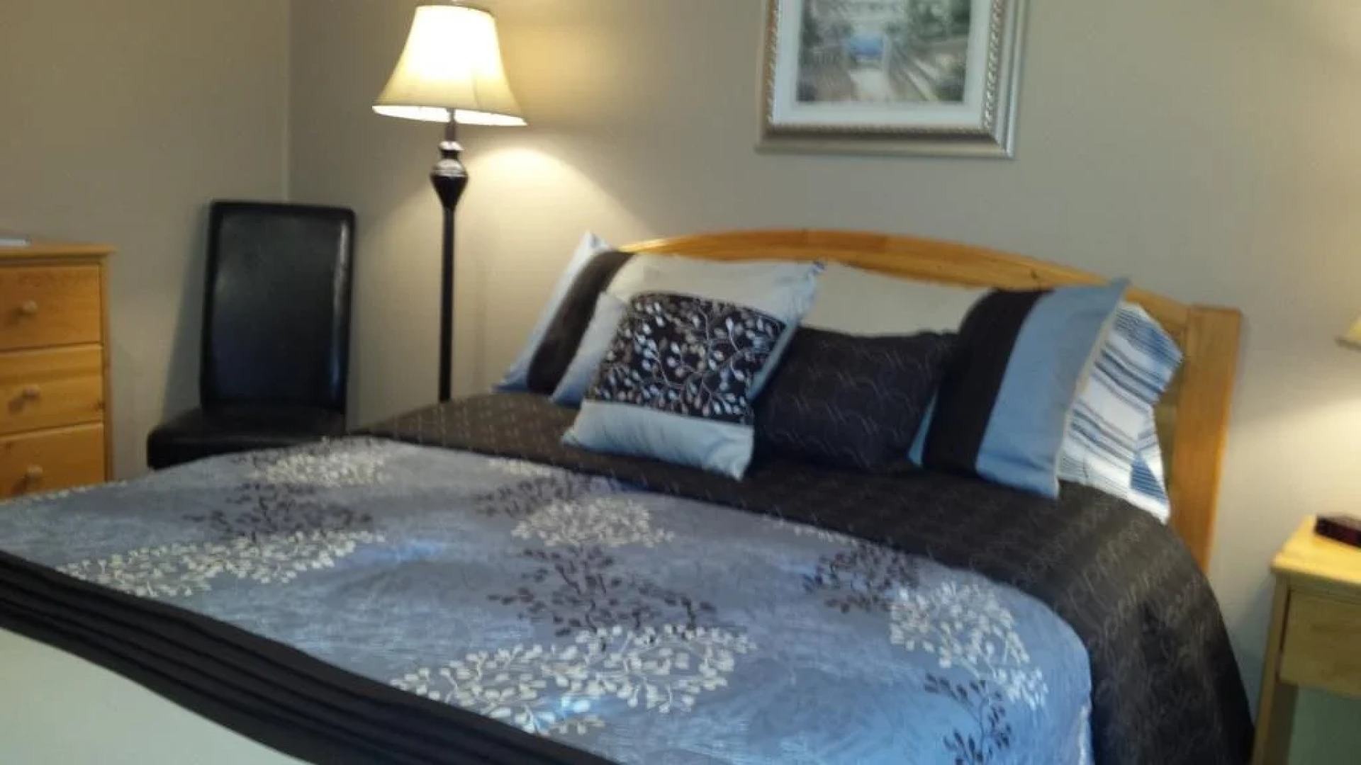 Northwest Lodge Bed & Breakfast