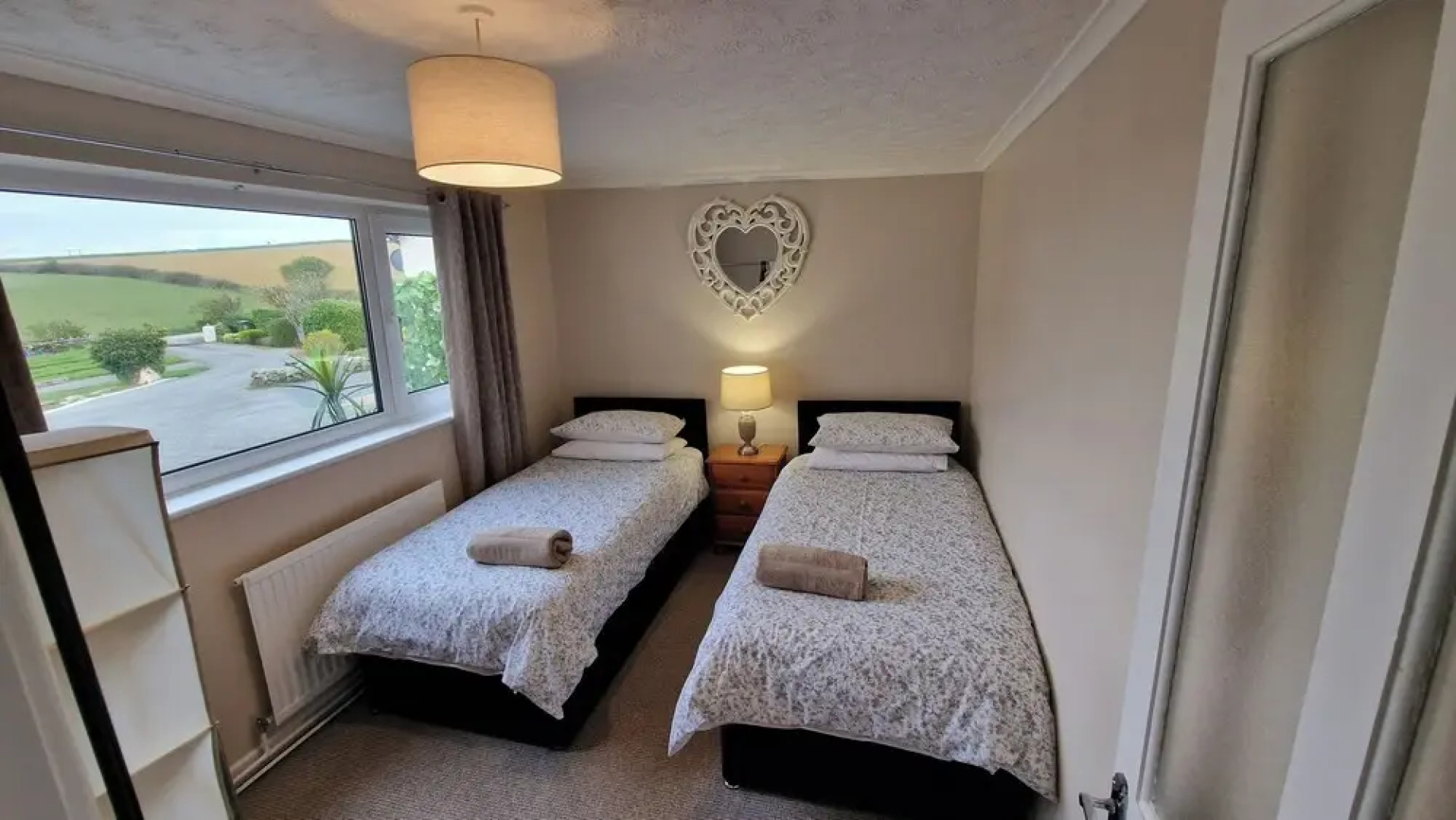 Seaside Escape at Ty Bugail - Holyhead