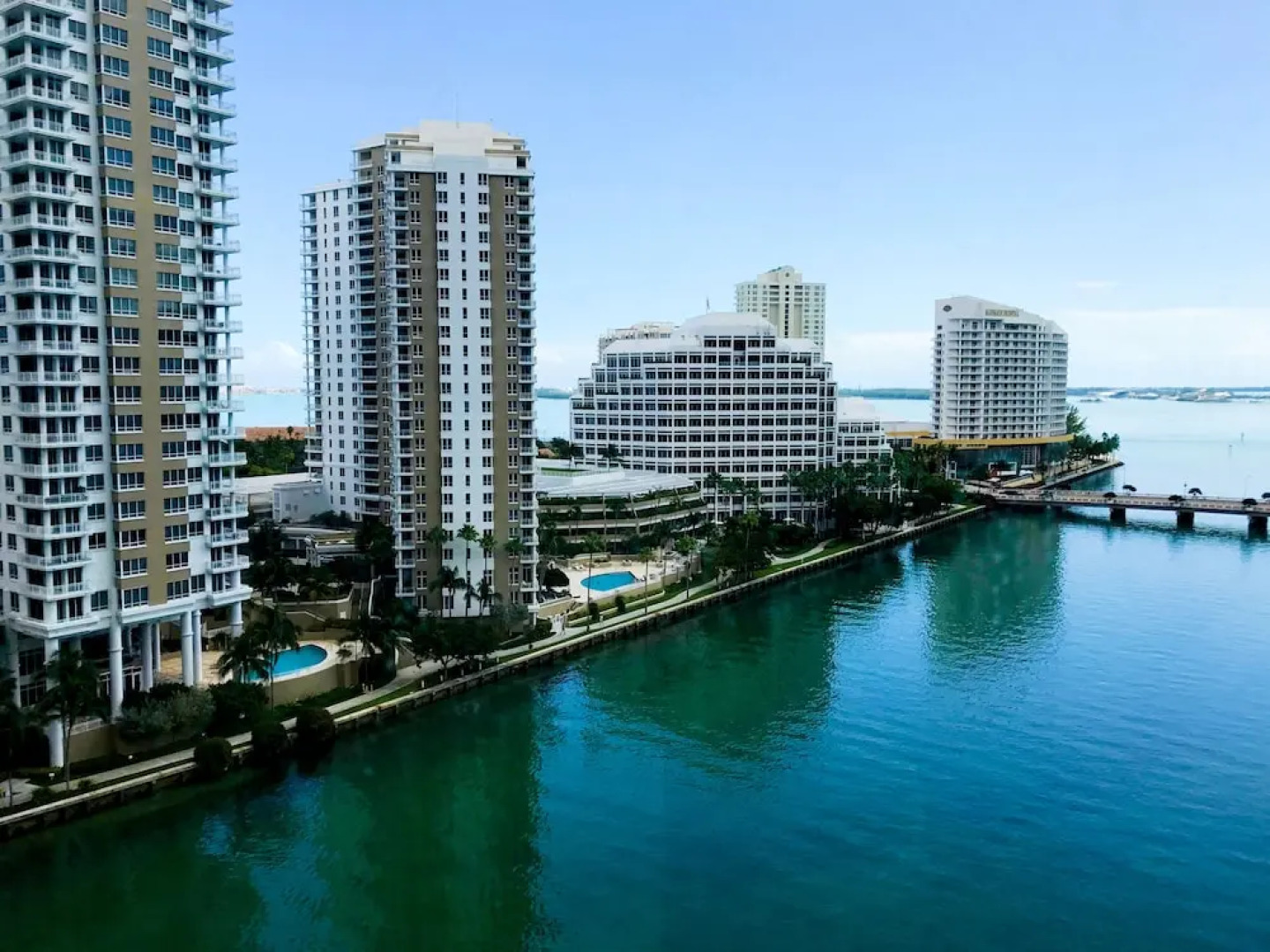 Icon Residences By Sunnyside Hotel and Resorts