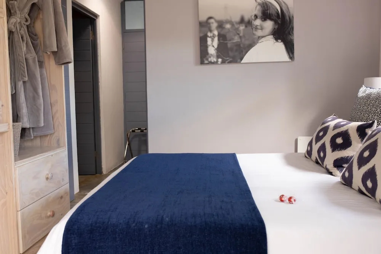 Stay at Friends (Guest house)