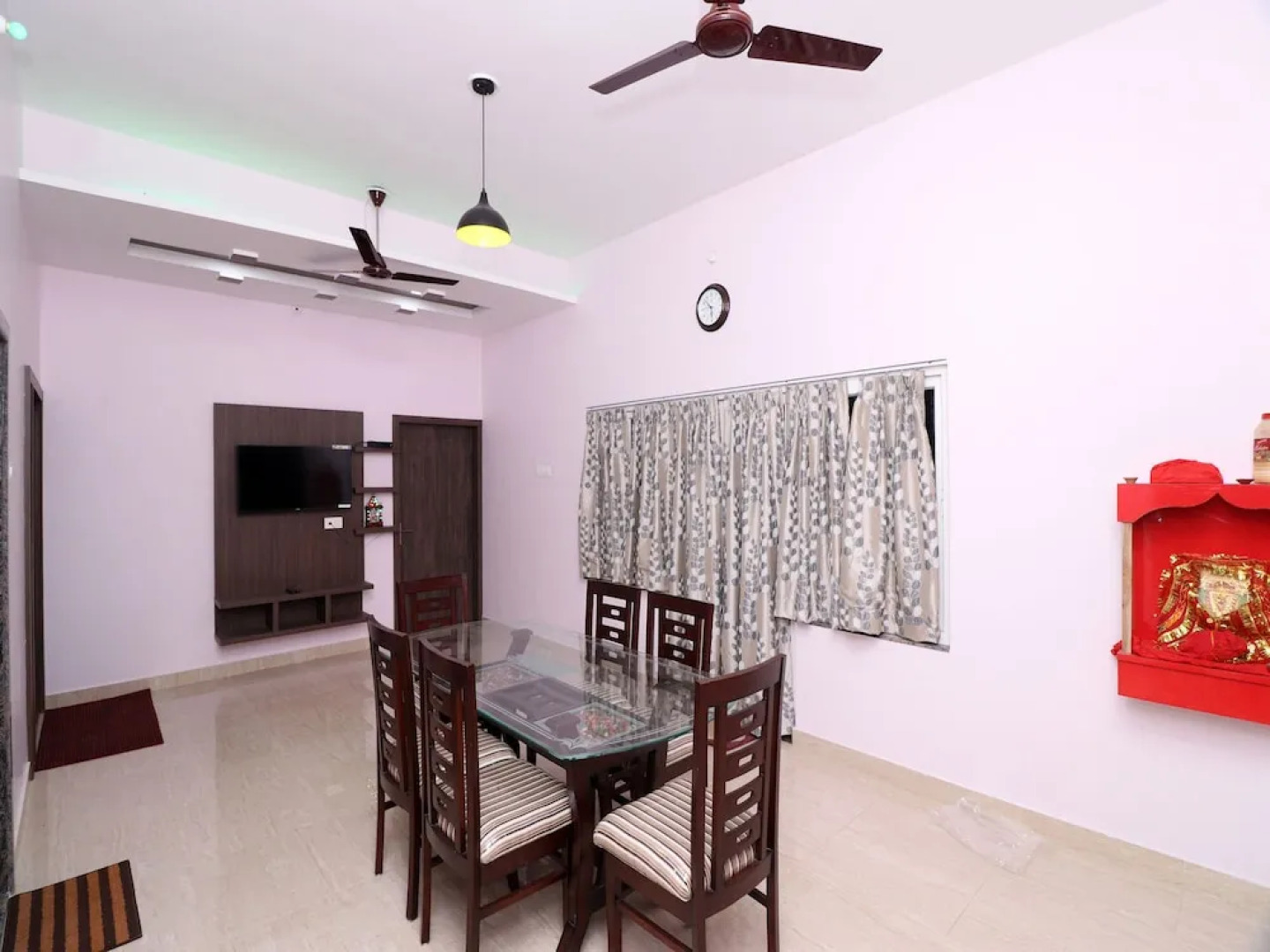 Oyo 23416 Maharaja Hotel