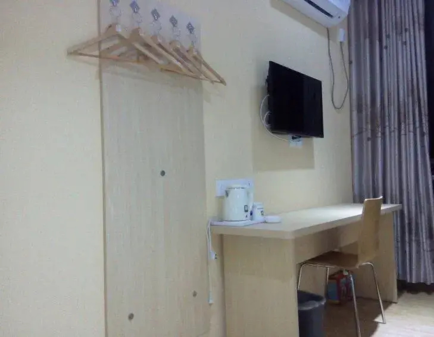 7 Days Inn (Linzhi Bayi Bridge)