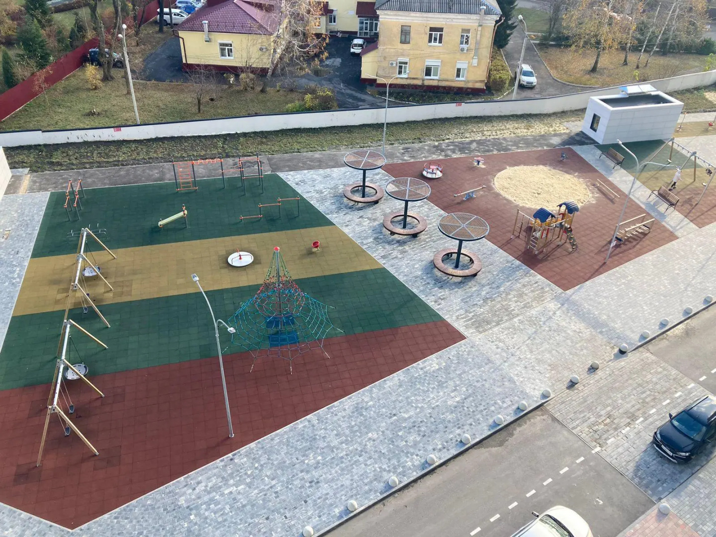 Серебряный век на улице 45-й Стрелковой Дивизии 64/2