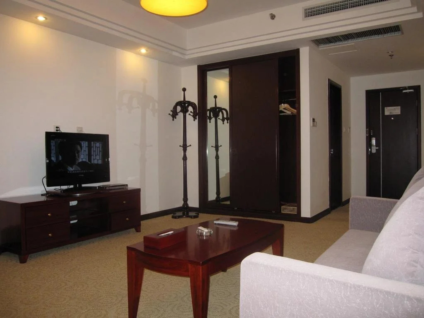 Jiuhuashan Yangshan Centre Hotel