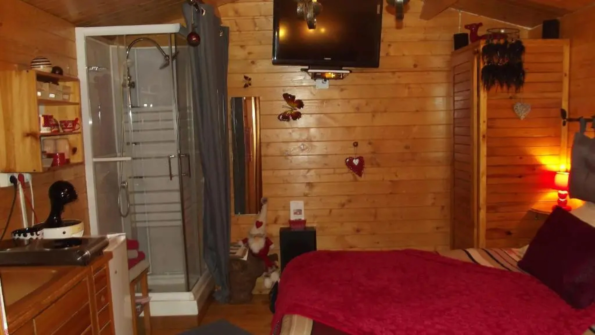 Au Cabanon Chez Nath - chbre d'hôtes - gîte