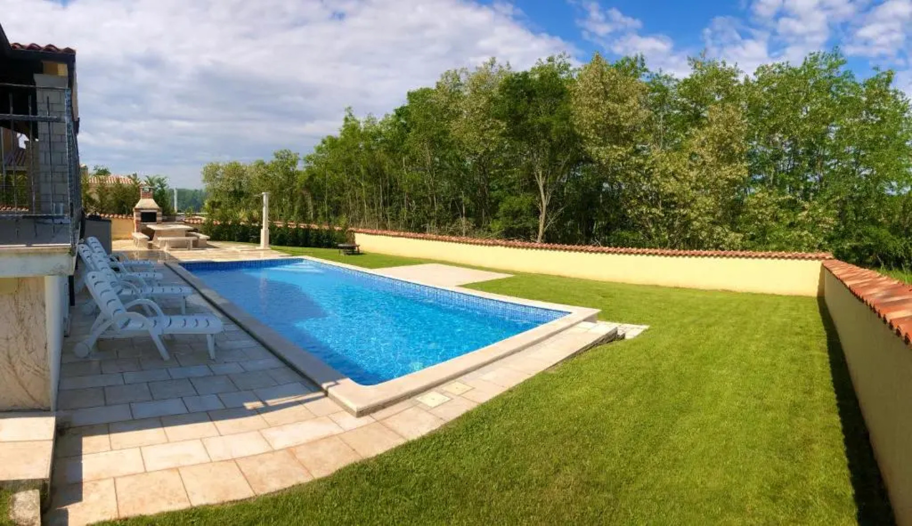 Villa Selo Mekisi the Private Villa With a Heated Pool