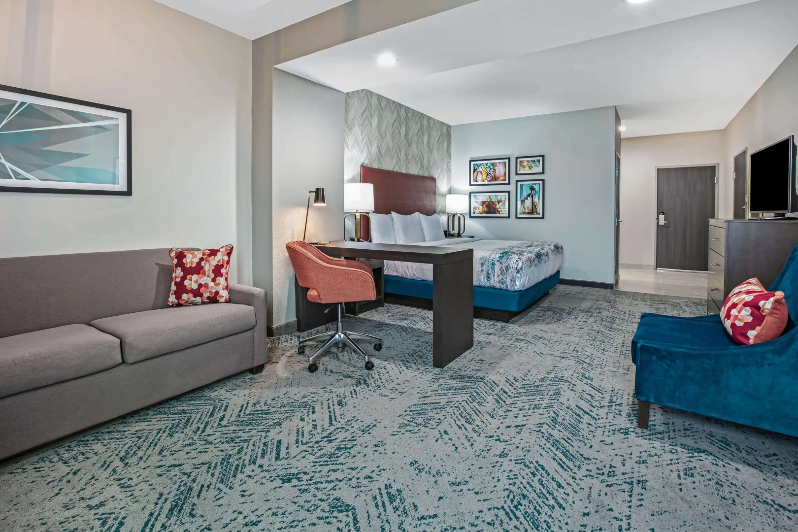 La Quinta Inn & Suites by Wyndham DFW West-Glade Parks