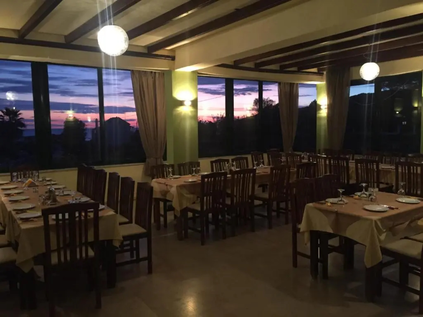 Family Studios Aparthotel