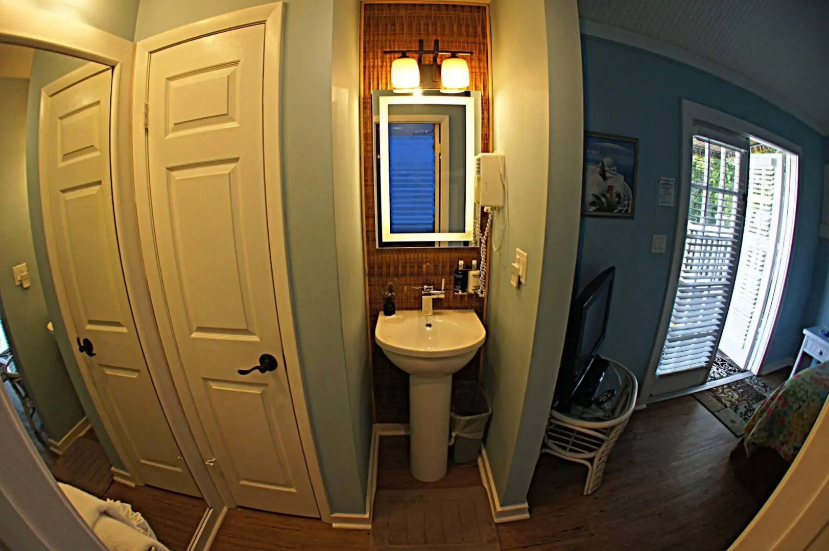 Seascape Tropical Inn - Adult Exclusive