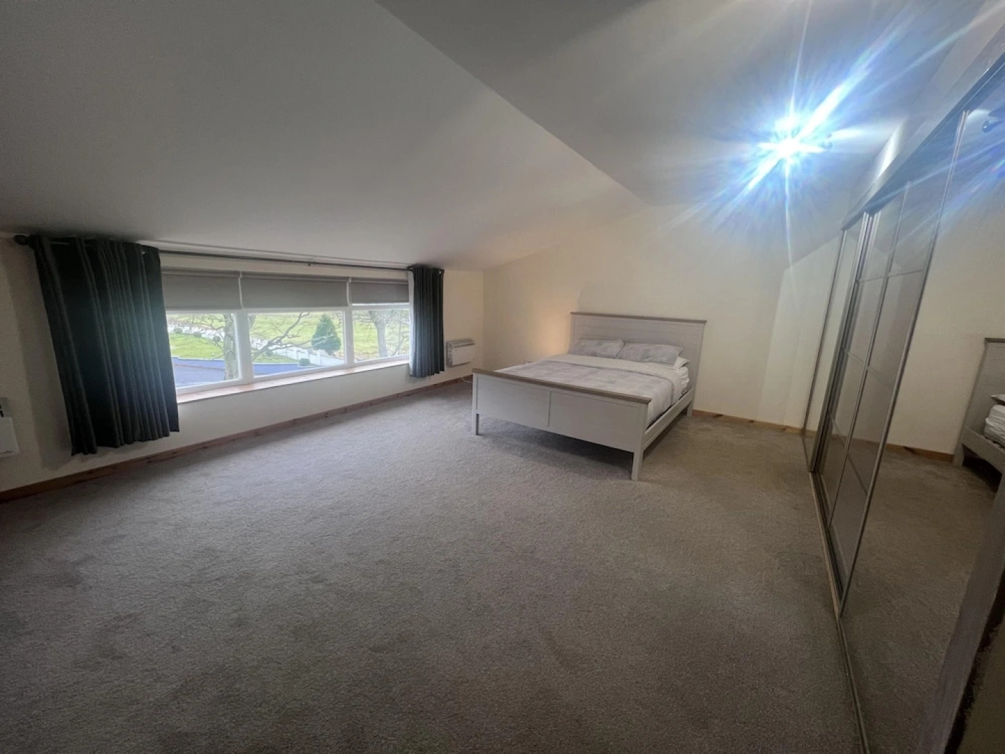 Captivating 2 Bed Apartment in Newhouse