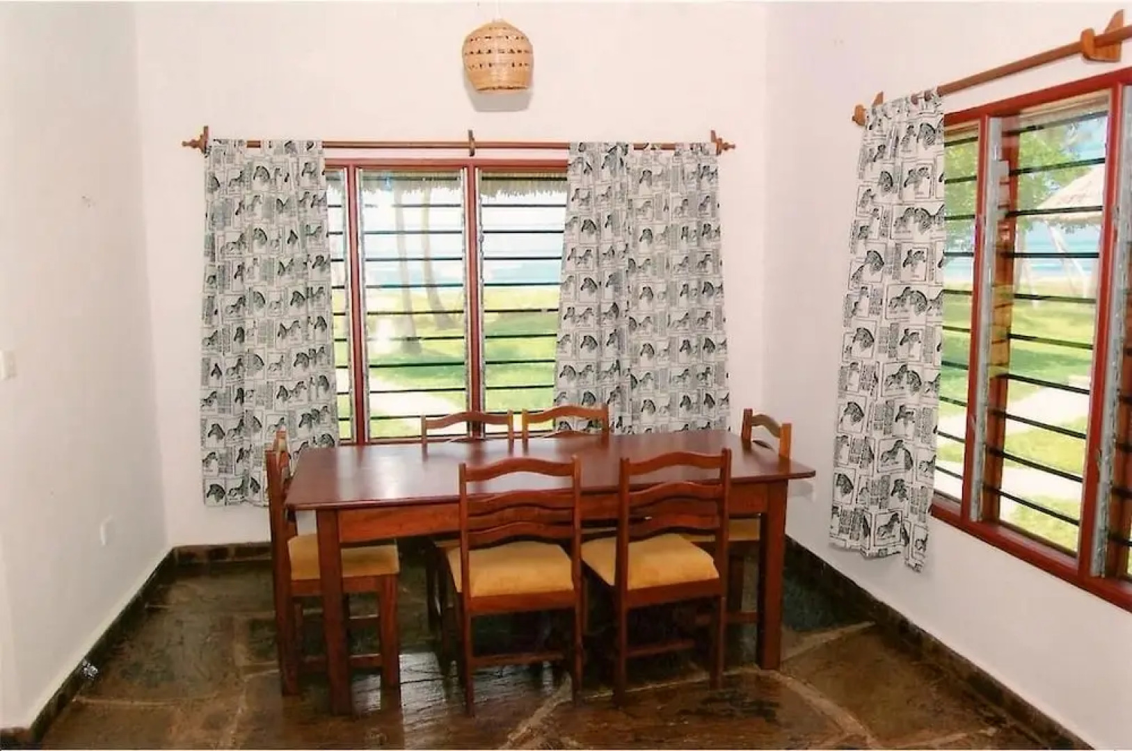 Simba Oryx Beach Cottages