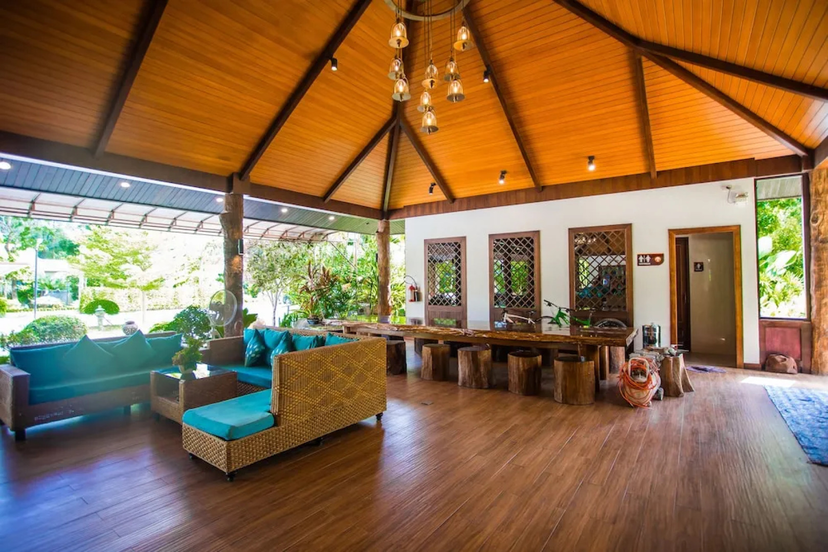 Capital O 370 Nernkhao Resort