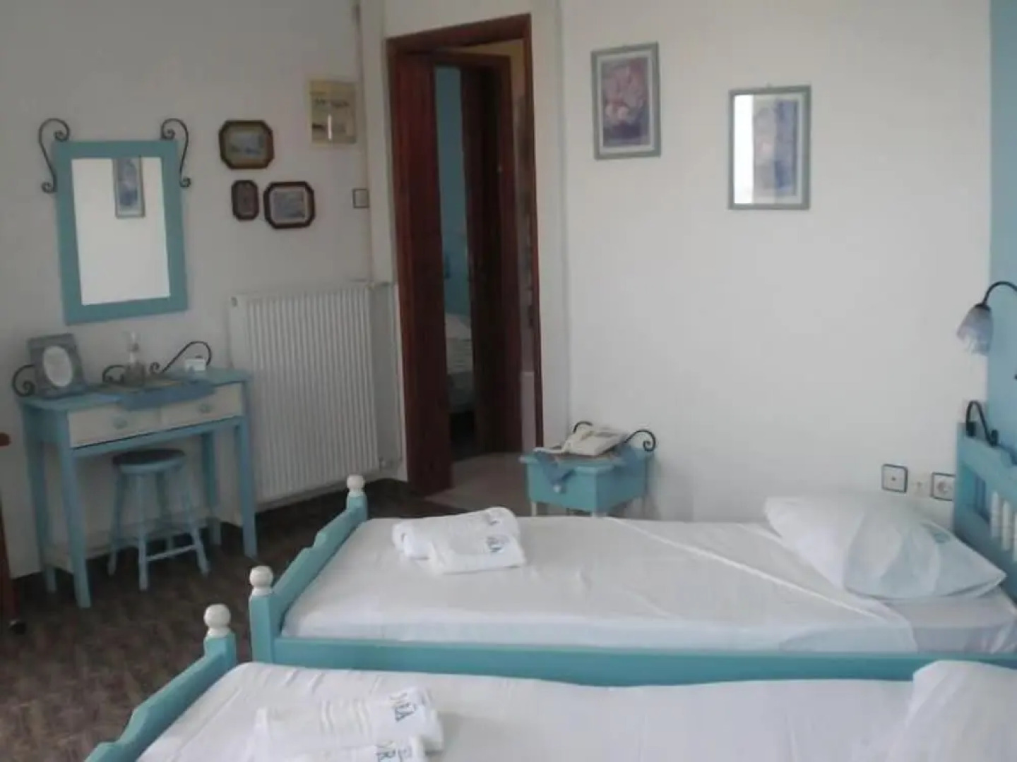 Dora's Studios and Apartments