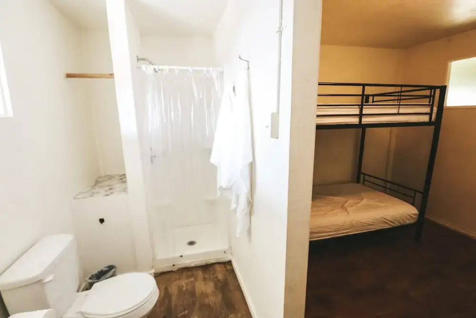 Central Maui Hostel